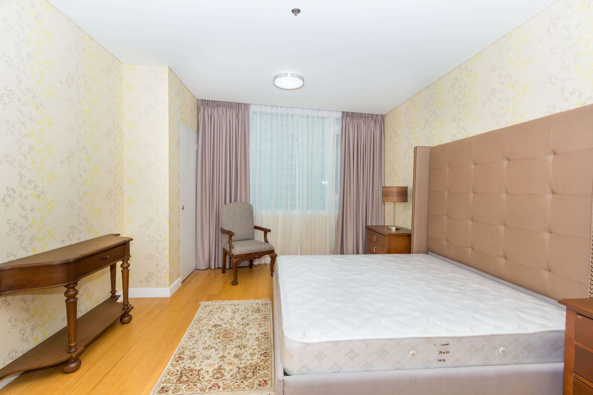"1BR Condo for Rent in Park Terraces, San Lorenzo, Makati"07