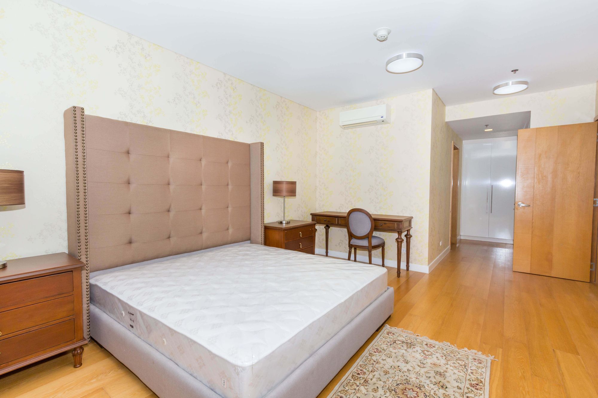 "1BR Condo for Rent in Park Terraces, San Lorenzo, Makati"09