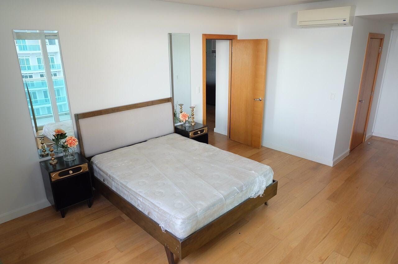 "2BR Condo for Rent in Park Terraces, San Lorenzo, Makati"04