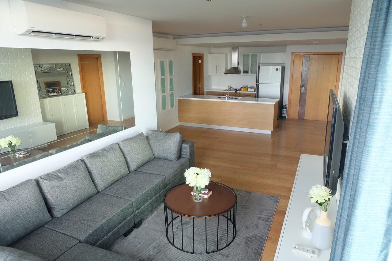 "2BR Condo for Rent in Park Terraces, San Lorenzo, Makati"08