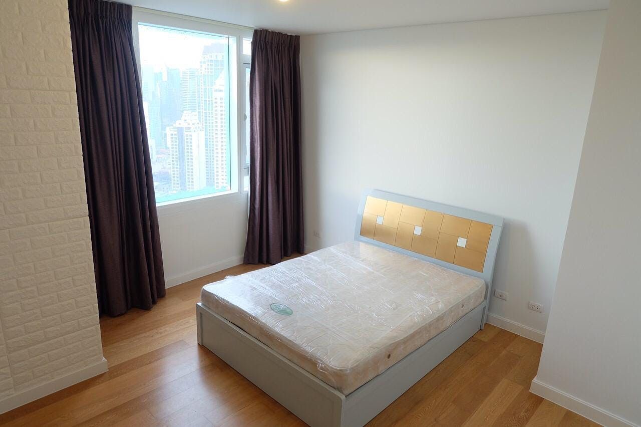 "2BR Condo for Rent in Park Terraces, San Lorenzo, Makati"10