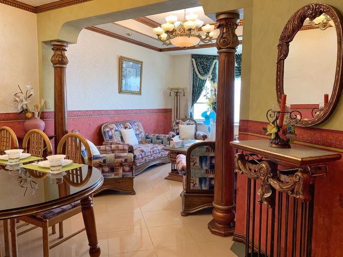 "1BR