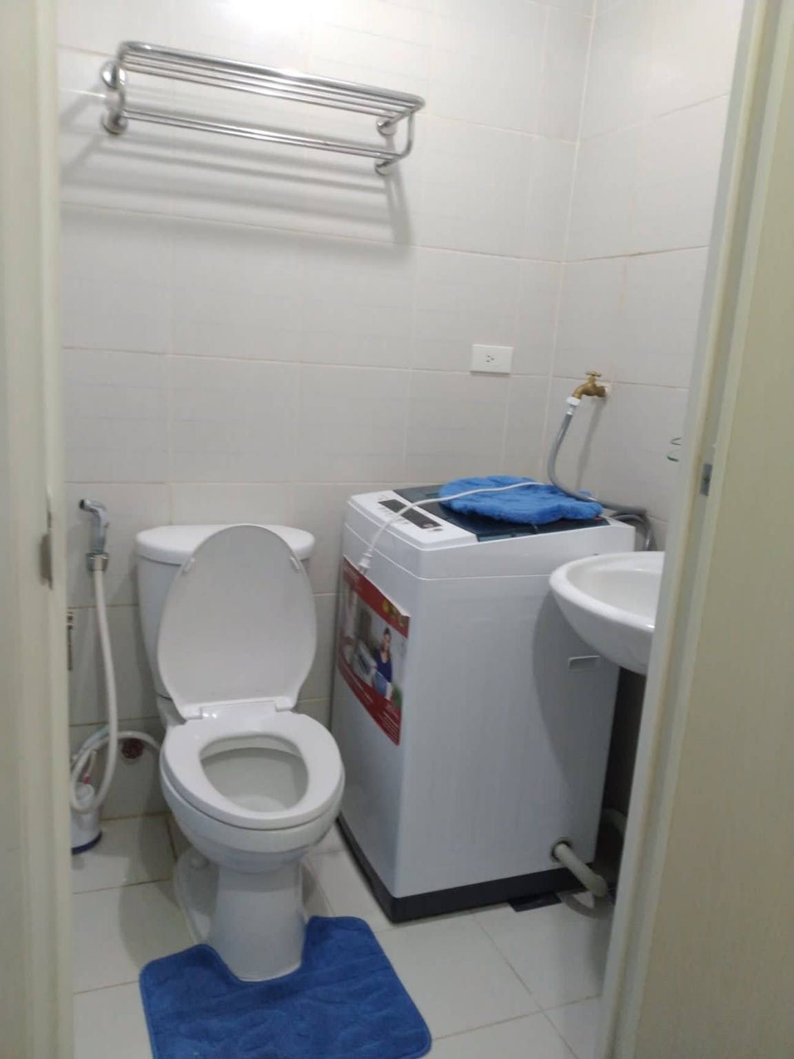 1BR Condo for Rent10
