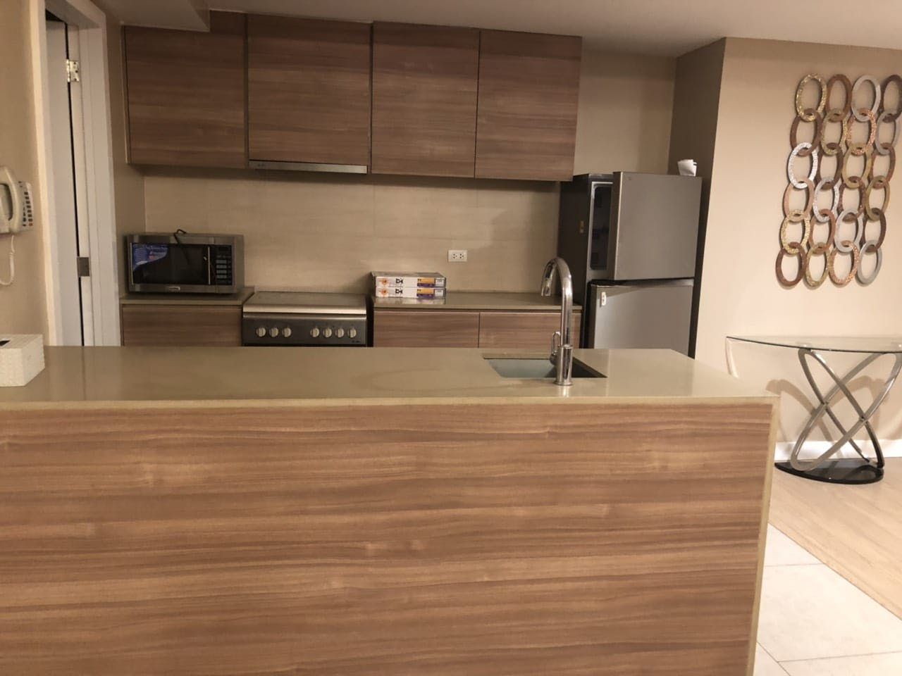 "1BR Condo for Rent in One Shangri-La Place, Ortigas Center, Mandaluyon"09