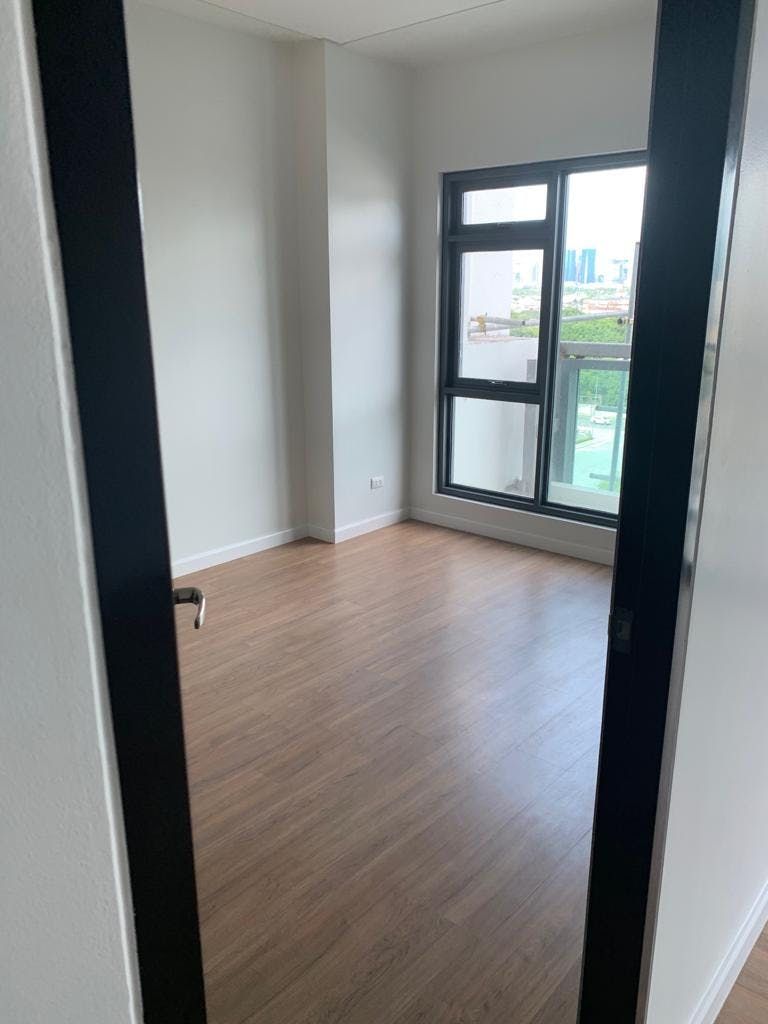 "1BR Condo for Rent in Solstice, Carmona, Makati"04