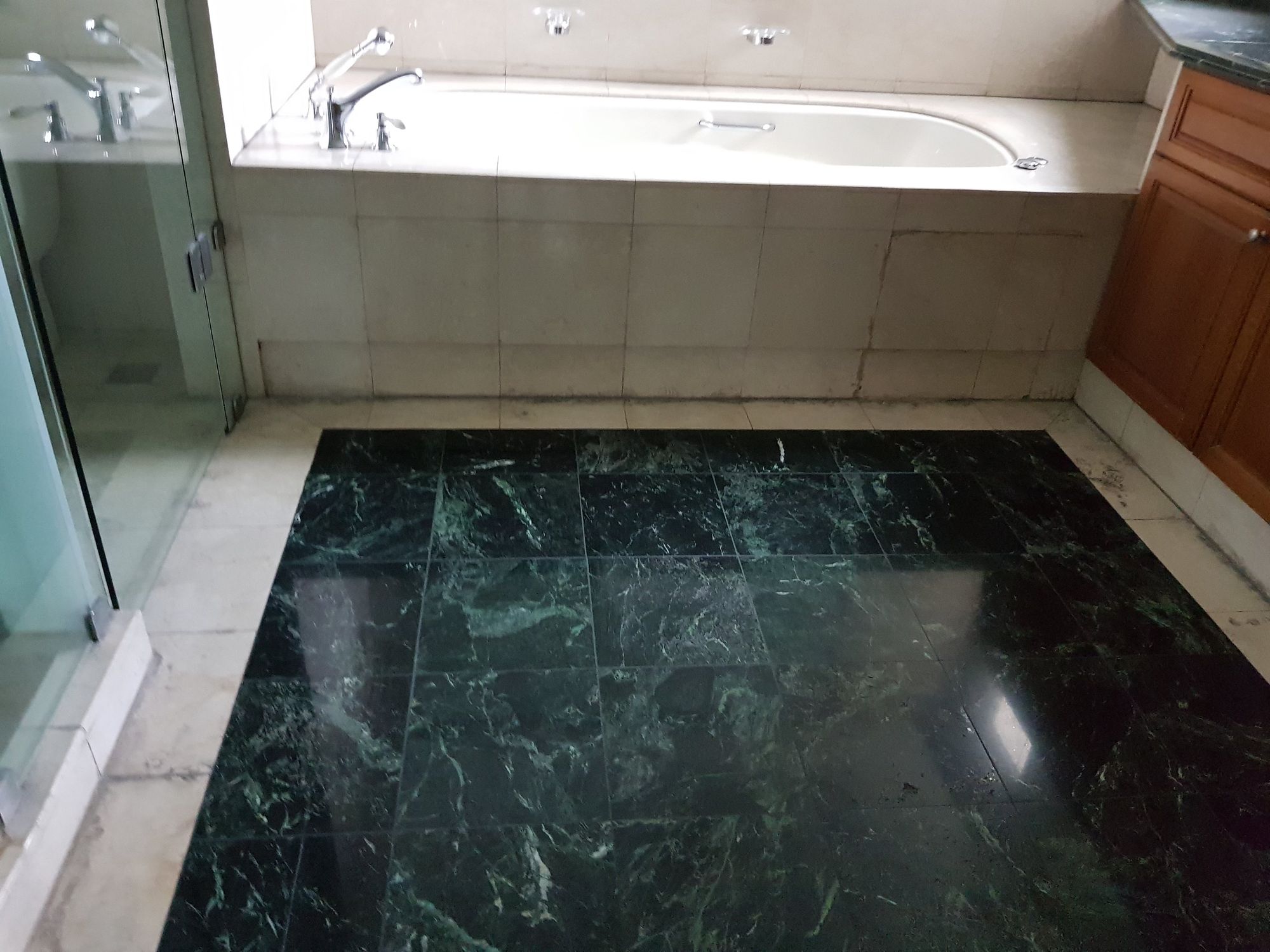 "3BR Condo for Rent in One Roxas Triangle, Urdaneta, Makati"08