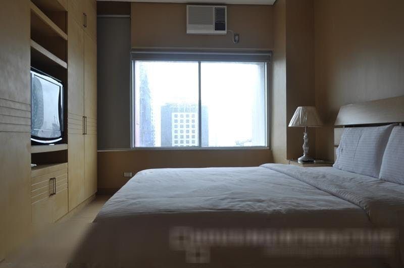 "2BR Condo for Rent in The Luxe Residences, BGC - Bonifacio Global City"10
