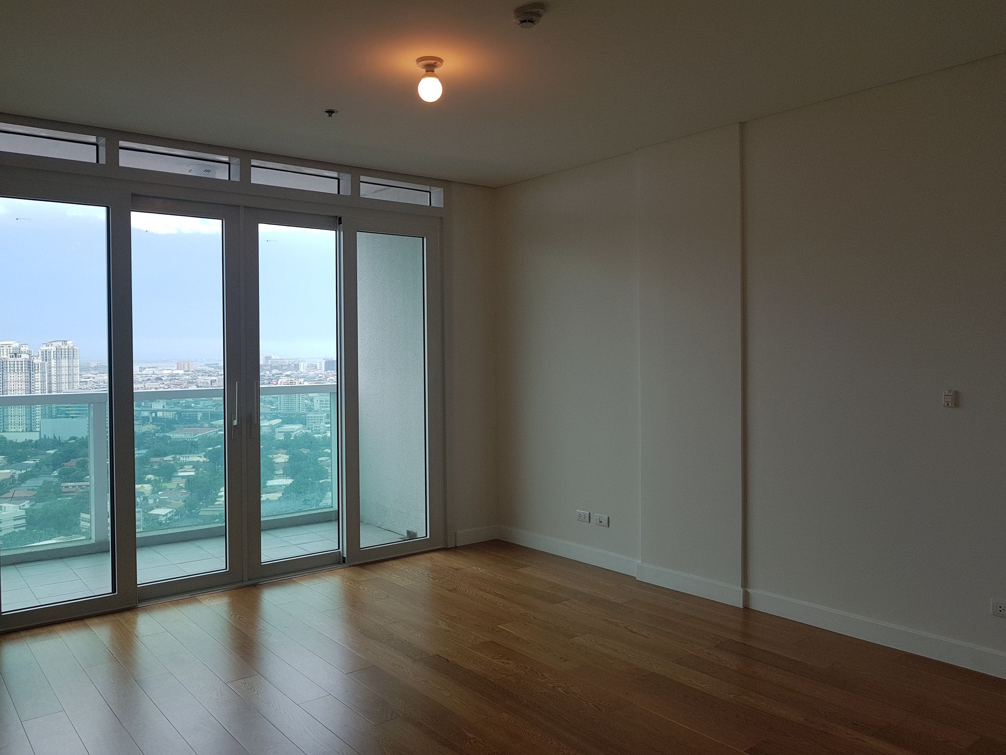 "2BR Condo for Rent in Park Terraces, San Lorenzo, Makati"04