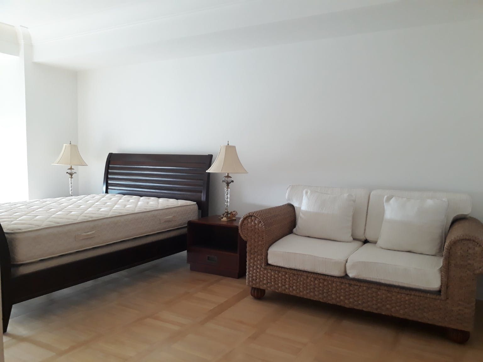 "2BR Condo for Rent in One McKinley Place, BGC - Bonifacio Global City,"08