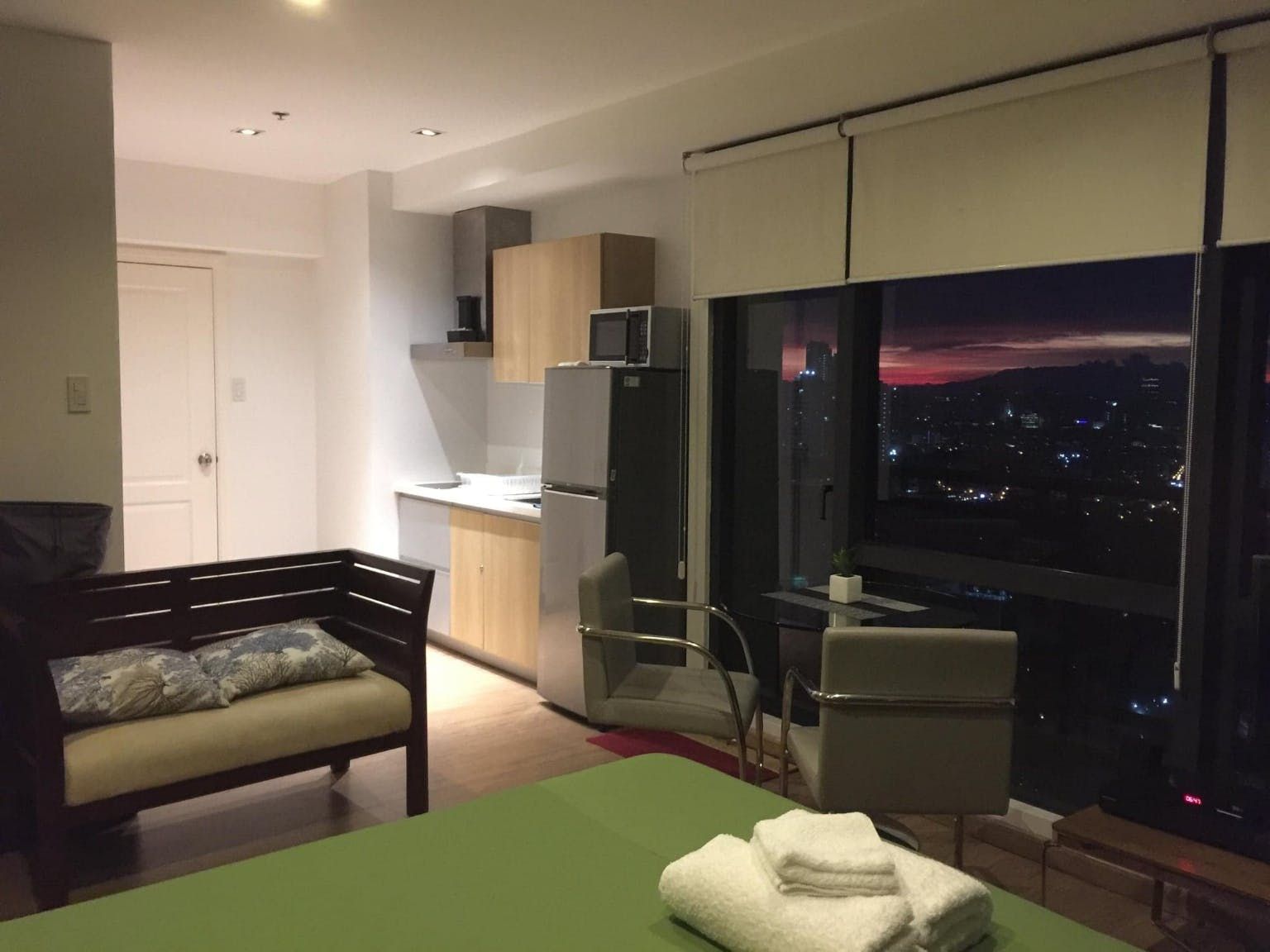 "1BR Condo for Rent in , Poblacion, Makati"10