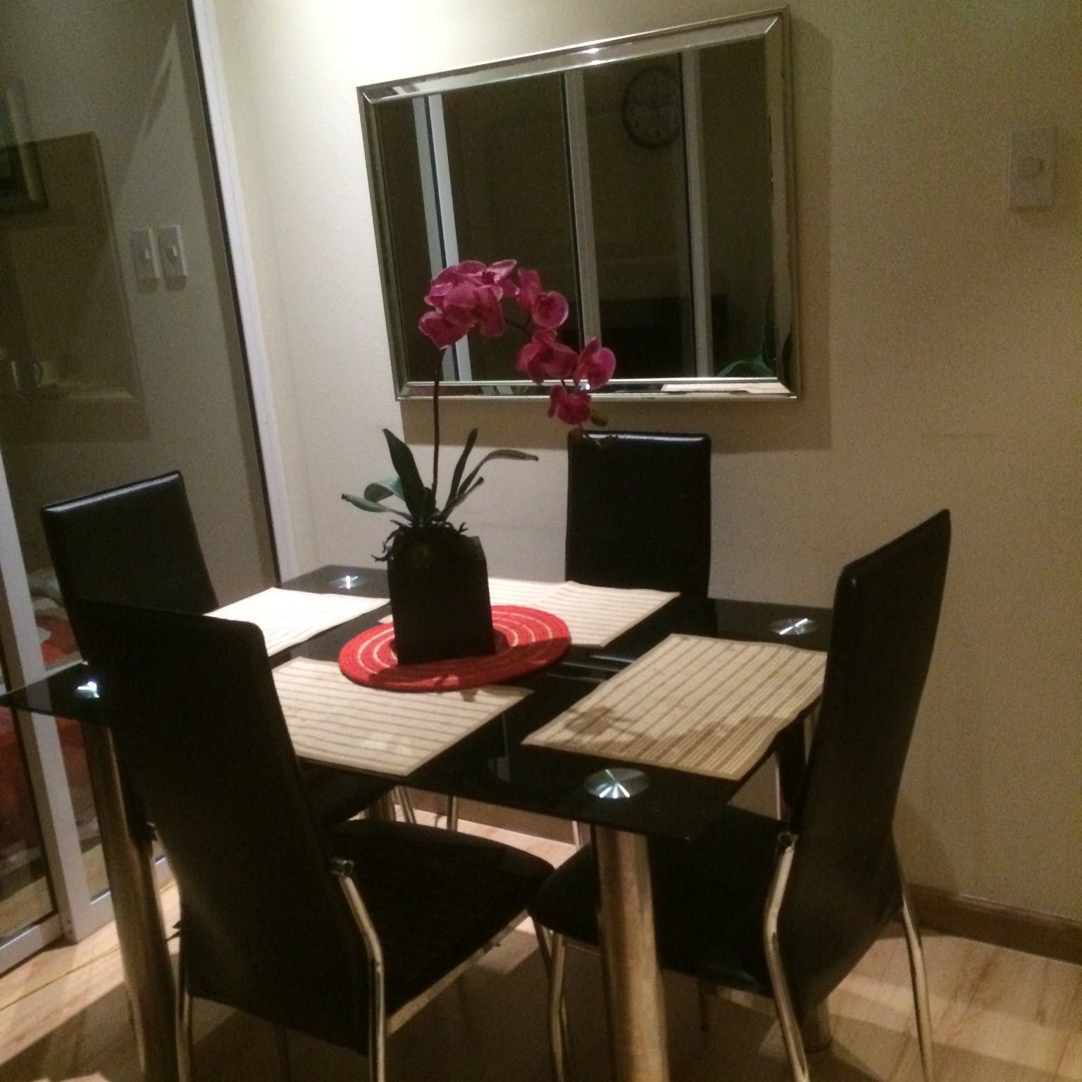 "Studio Condo for Rent in , Poblacion, Makati"04