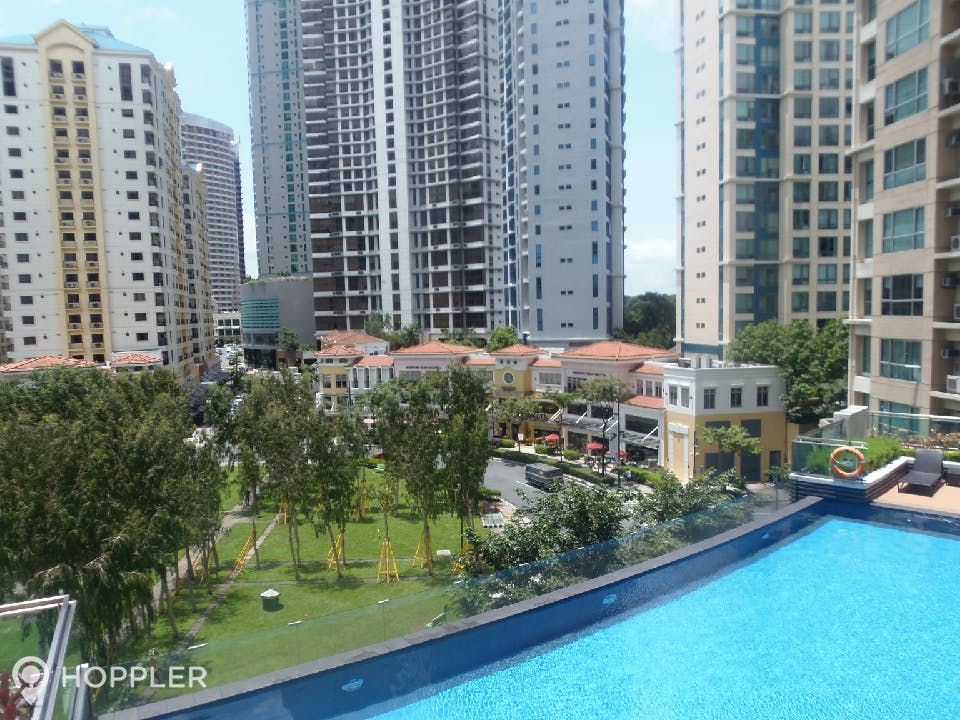 "2BR Condo for Rent in Crescent Park Residences, BGC - Bonifacio Global"04