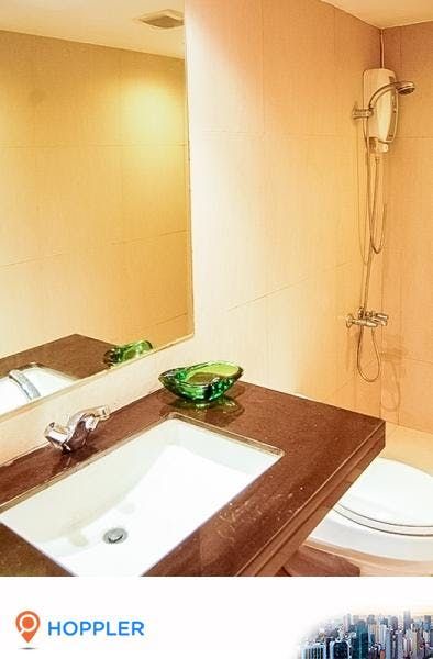 "Studio Condo for Rent in Makati Tuscany, Urdaneta, Makati"04