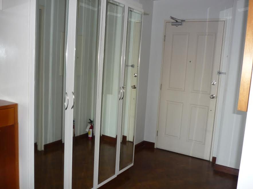 "Studio Condo for Rent in The Columns Ayala, Bel-Air, Makati"04