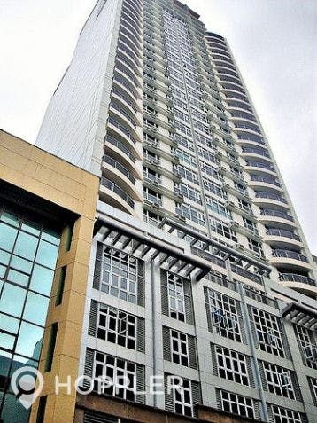 "Studio Condo for Rent in Greenbelt Chancellor, Legazpi Village, Makati"08