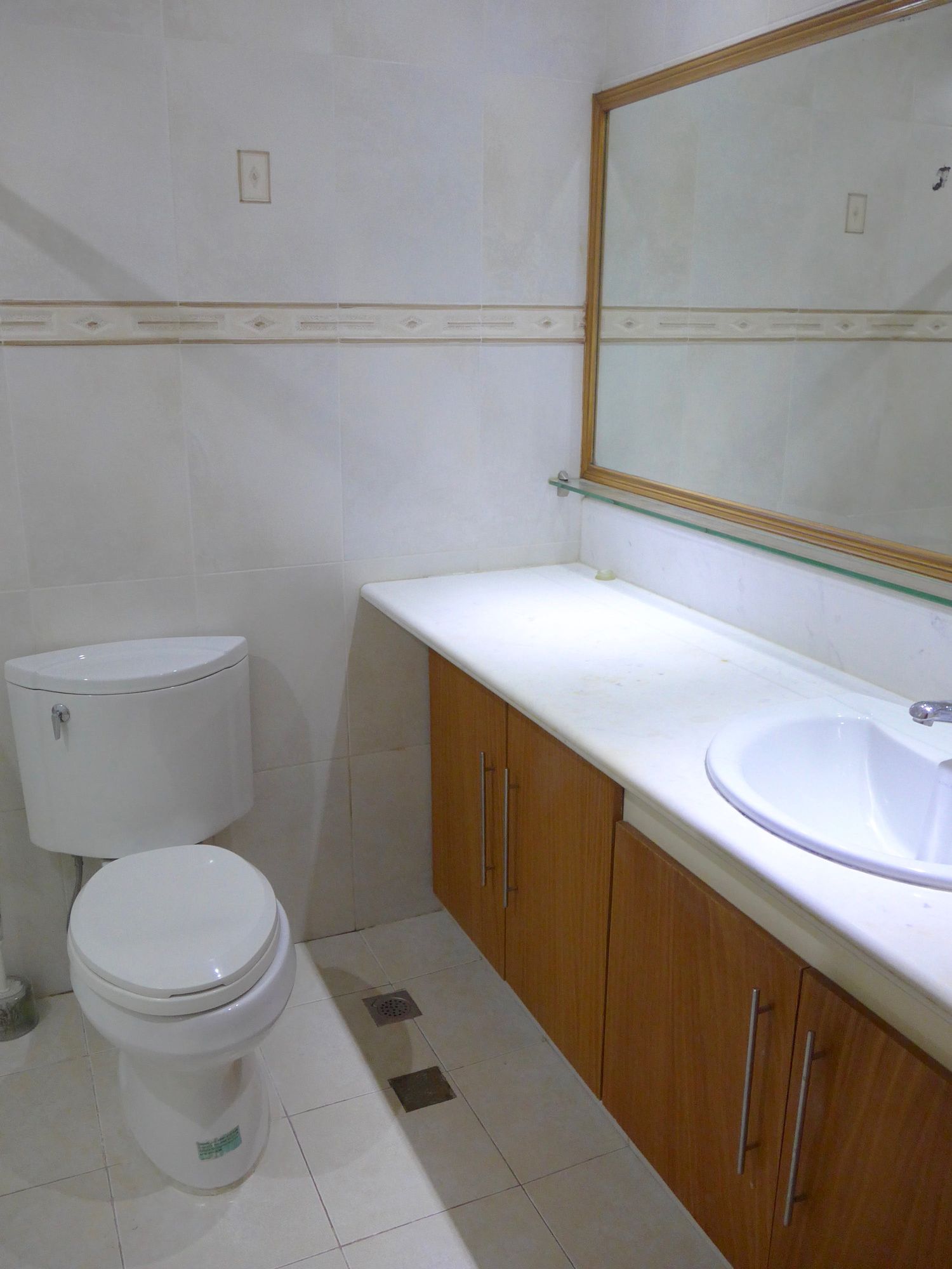 "3BR Condo for Rent in Penhurst Parkplace, BGC - Bonifacio Global City,"04