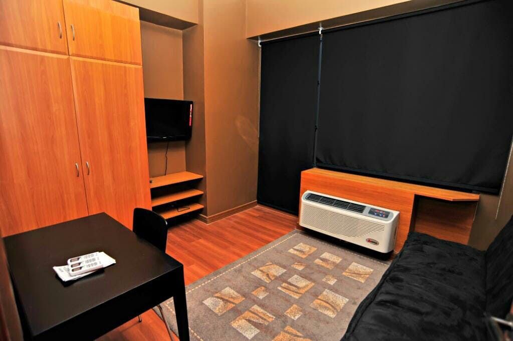 "3BR Condo for Rent in Eastwood Parkview, Eastwood City, Quezon City"04