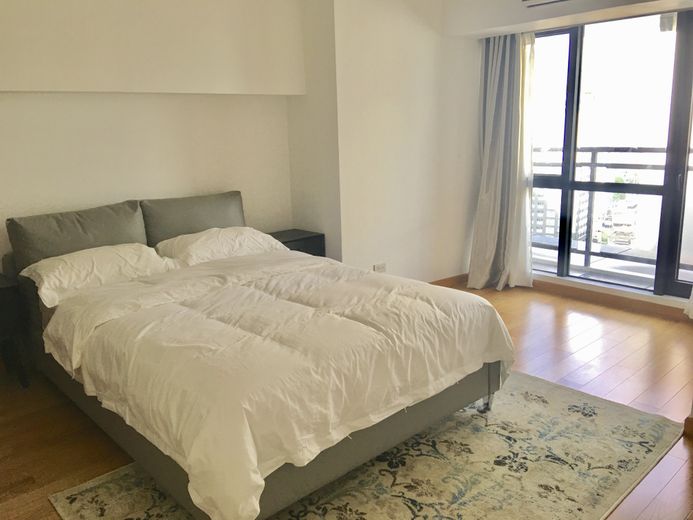 "1BR