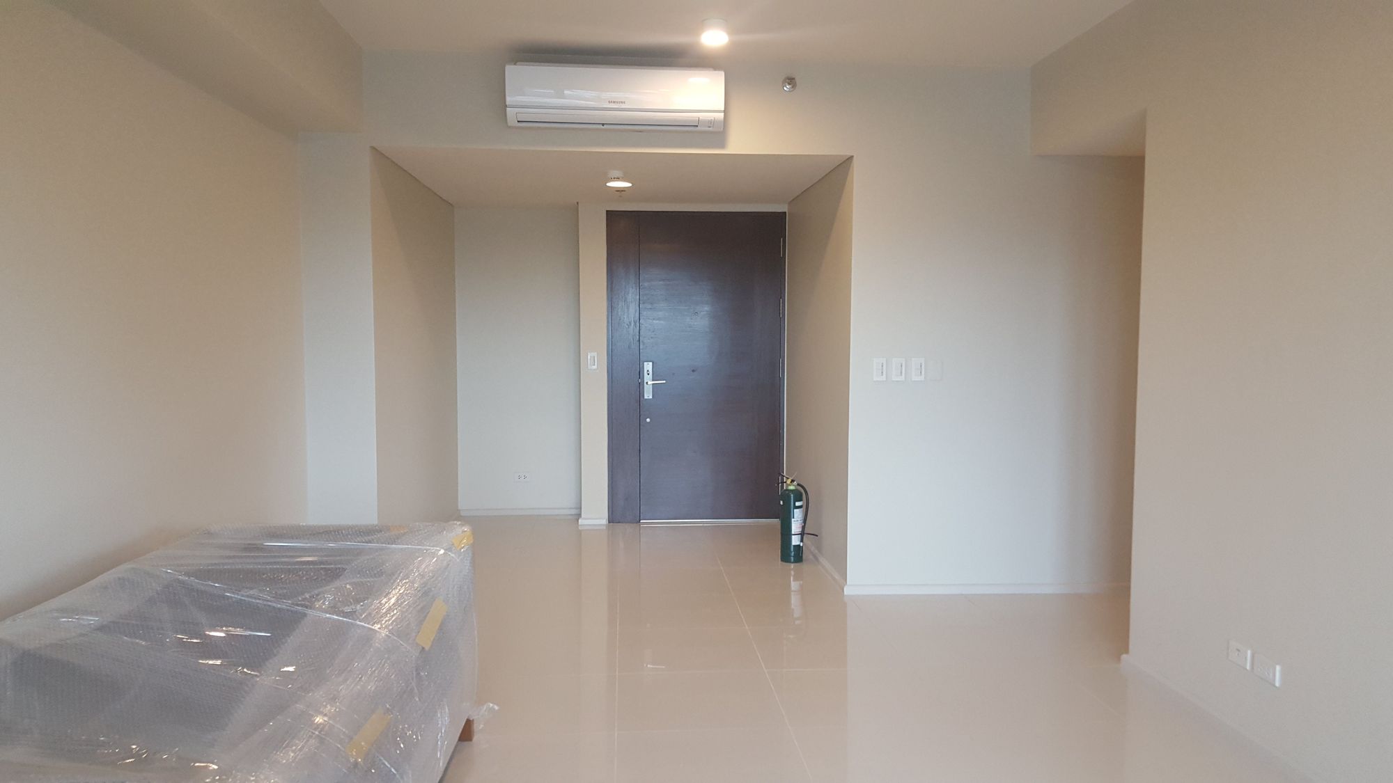 "2BR Condo for Rent in Arya Residences, BGC - Bonifacio Global City, Ta"05