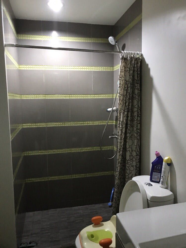"2BR Condo for Rent in Edades Tower and Garden Villas, Rockwell Center,"05