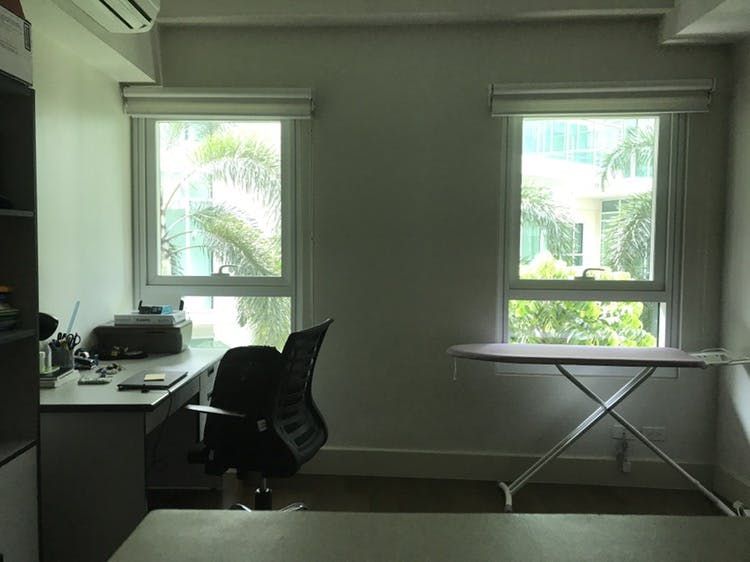 "2BR Condo for Rent in Edades Tower and Garden Villas, Rockwell Center,"06