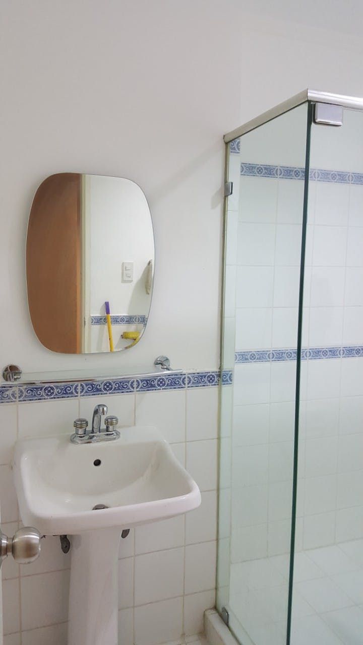 "Studio Condo for Rent in Crown Tower, Salcedo Village, Makati"09
