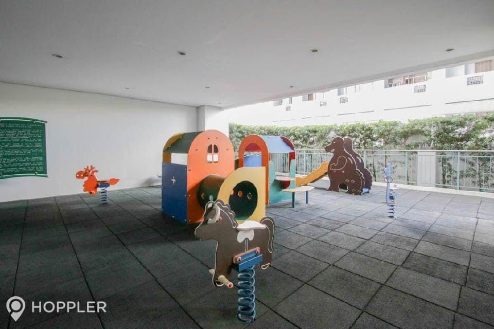 "Studio Condo for Rent in The Columns Legaspi, Legazpi Village, Makati"06