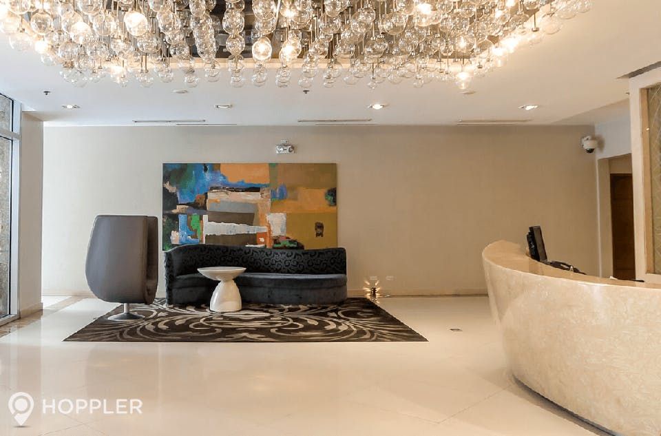 "Studio Condo for Rent in Greenbelt Madison, Legazpi Village, Makati"10