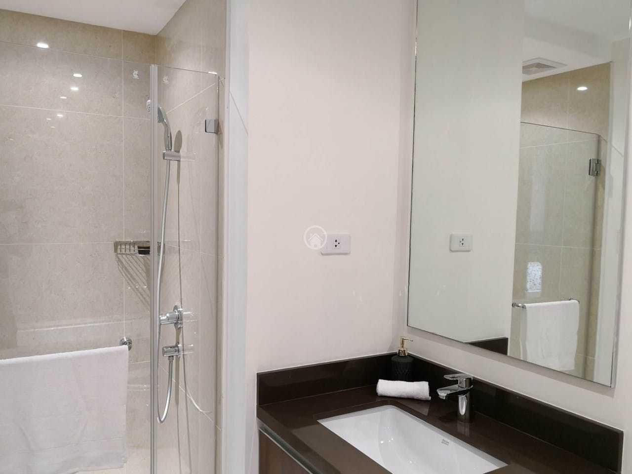"2BR Condo for Rent in Shang Salcedo Place, Salcedo Village, Makati"04