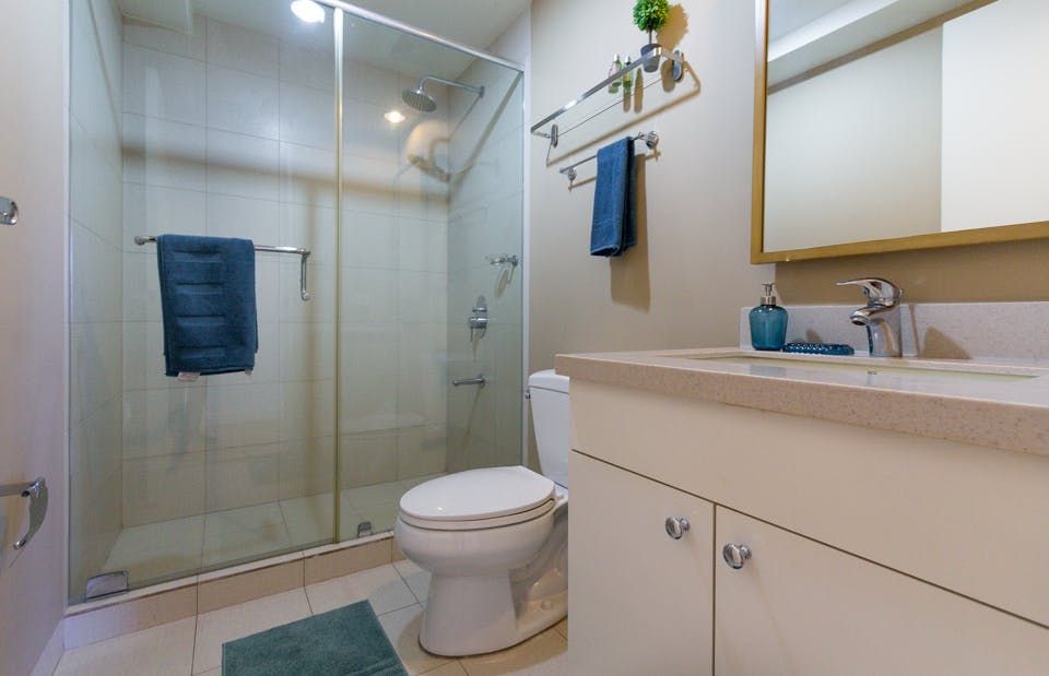 "2BR Condo for Rent in Amorsolo East, Rockwell Center, Makati"03