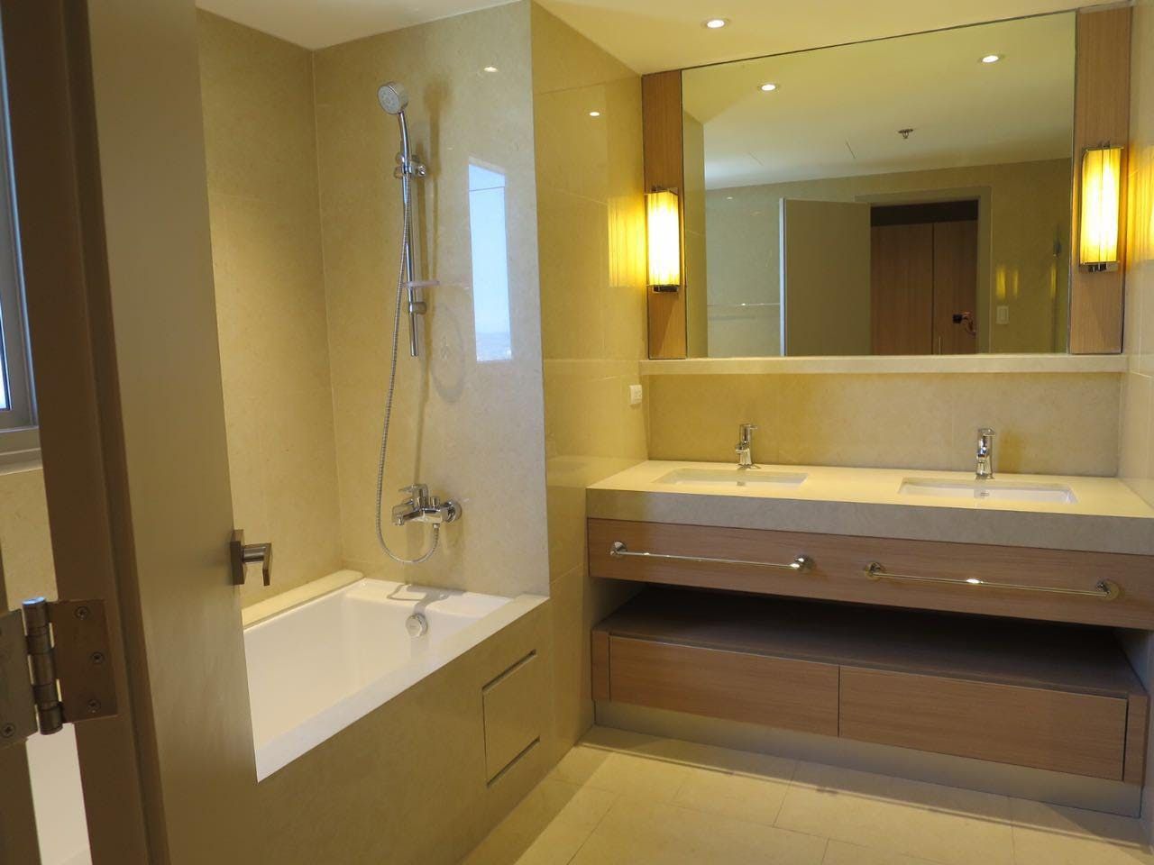 "3BR Condo for Rent in One Shangri-La Place, Ortigas Center, Mandaluyon"04