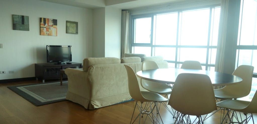 "2BR Condo for Rent in The Residences at Greenbelt, Legazpi Village, Ma"03