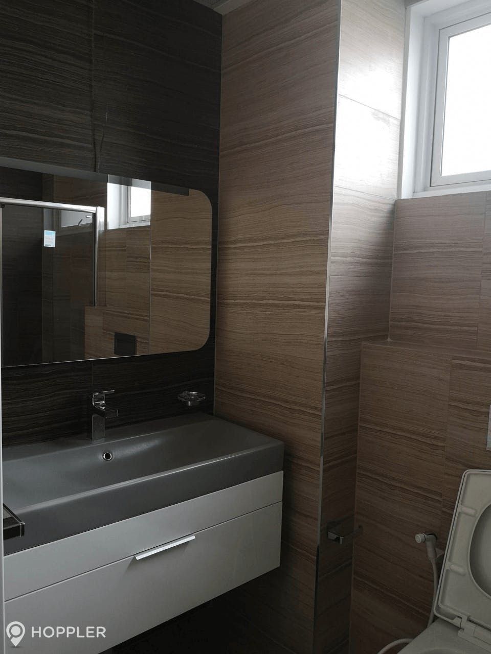 "2BR Condo for Rent in Dexterton Fort Residences, BGC - Bonifacio Globa"04