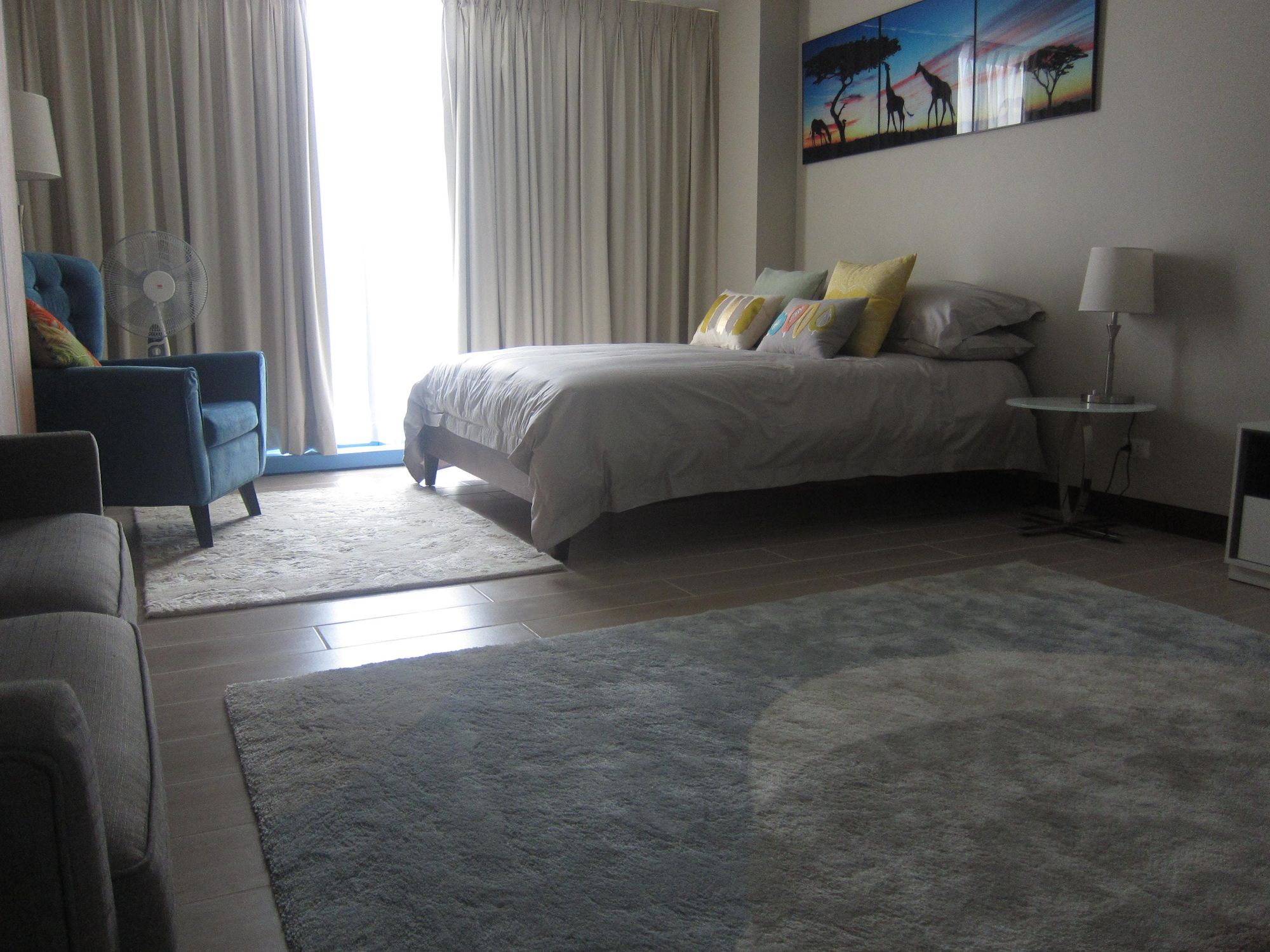 "Studio Condo for Rent in Three Central, Salcedo Village, Makati"05