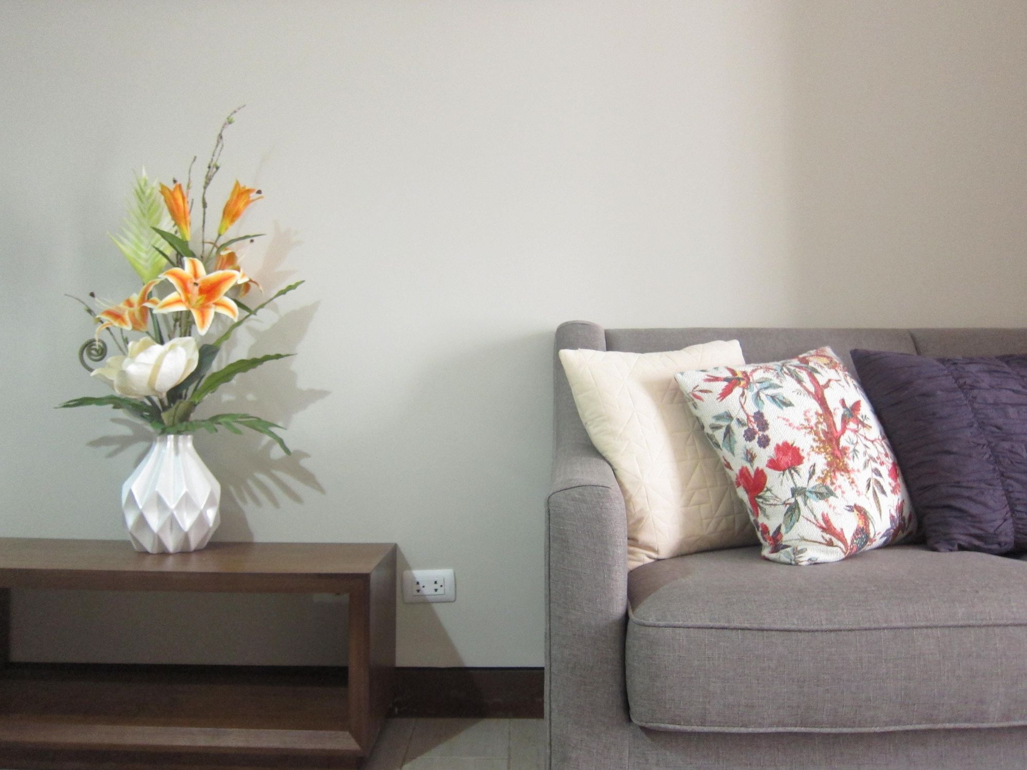 "Studio Condo for Rent in Three Central, Salcedo Village, Makati"07