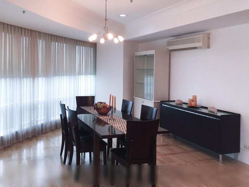 "3BR Condo for Rent in One McKinley Place, BGC - Bonifacio Global City,"06
