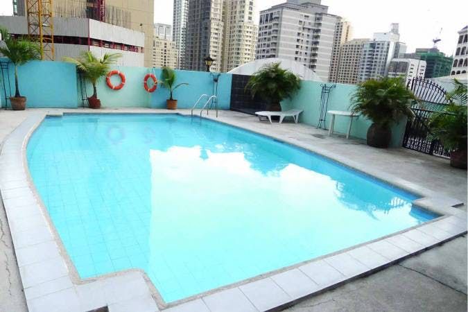 4BR Condo for Rent08