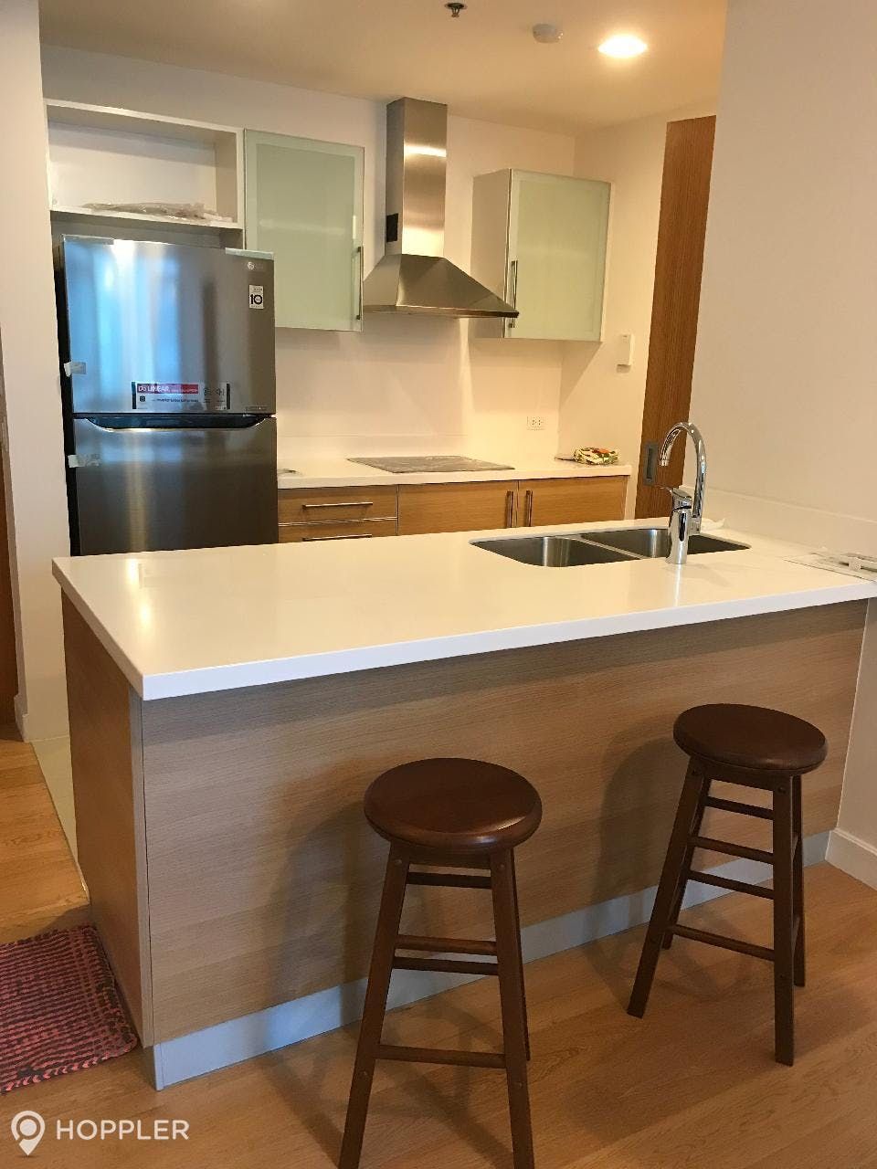 2BR Condo for Rent06