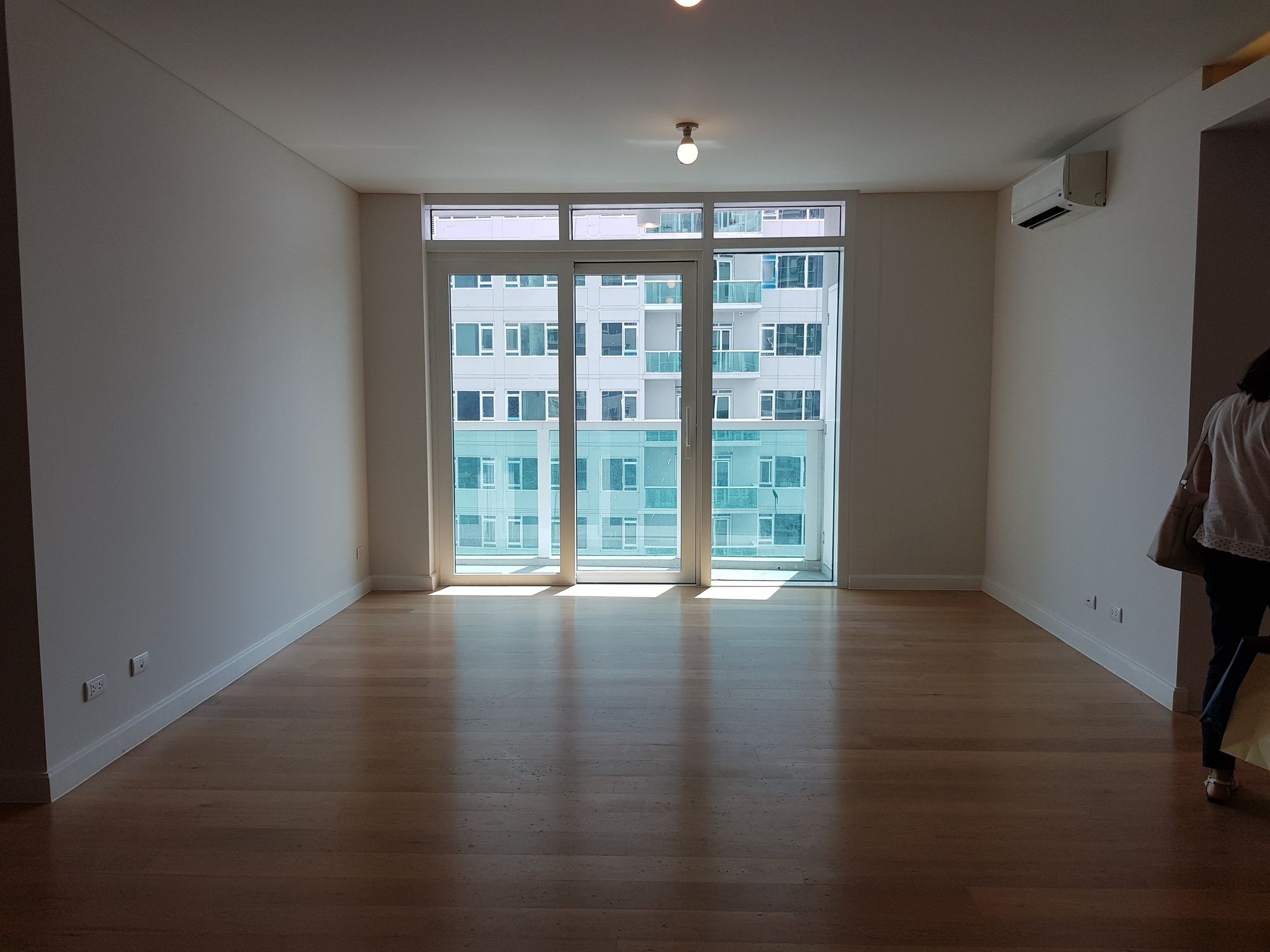 "2BR Condo for Rent in Park Terraces, San Lorenzo, Makati"09