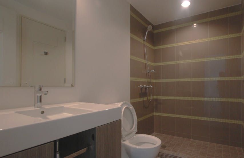 "1BR Condo for Rent in Edades Tower and Garden Villas, Rockwell Center,"04
