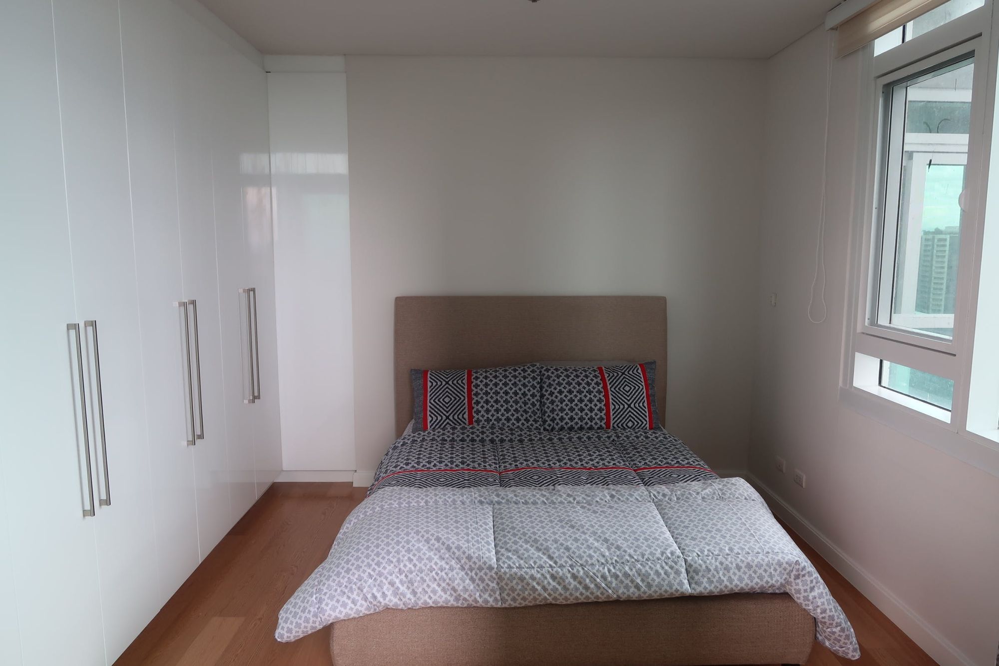 "1BR Condo for Rent in Park Terraces, San Lorenzo, Makati"07