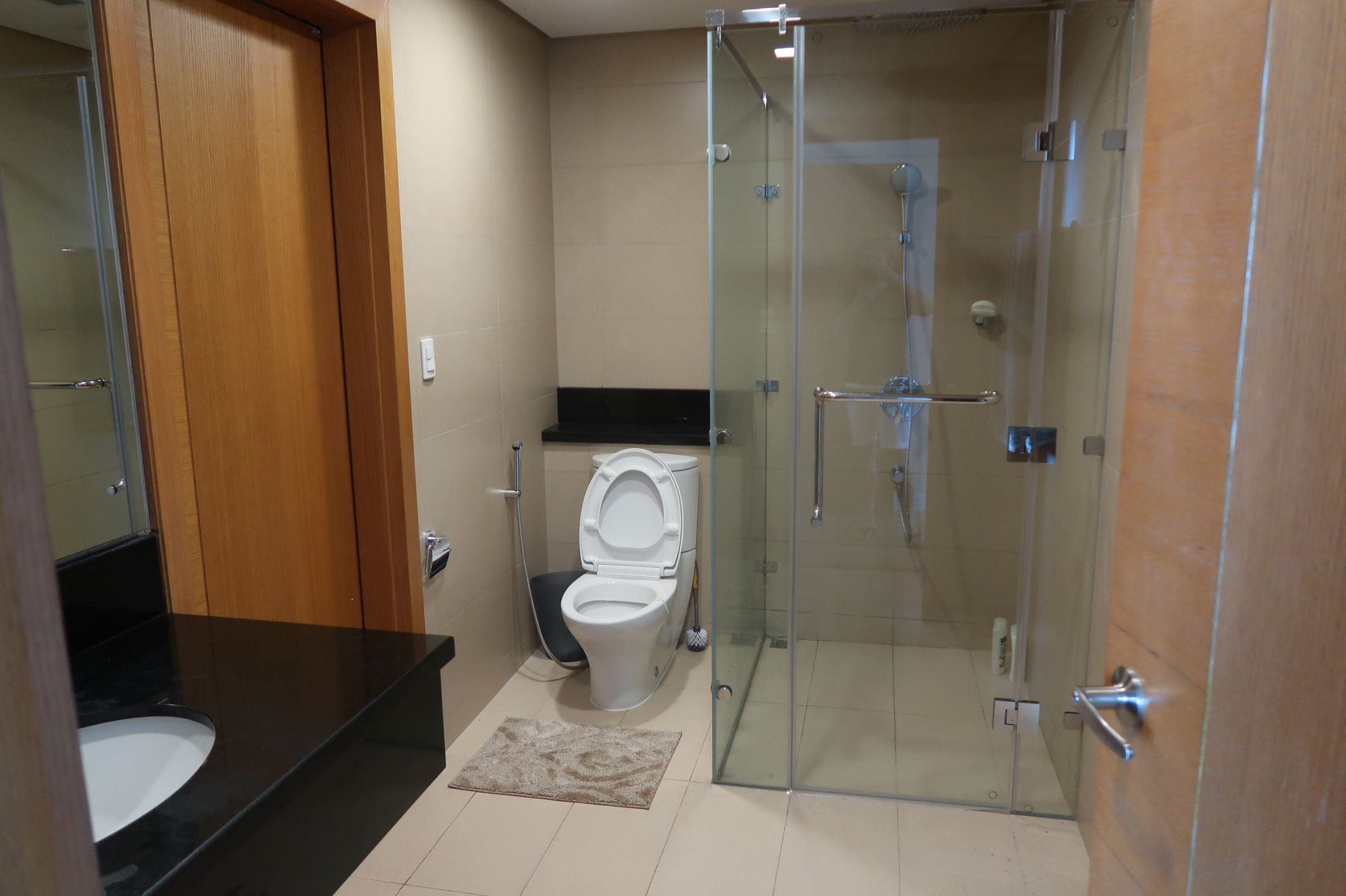 "1BR Condo for Rent in Park Terraces, San Lorenzo, Makati"09