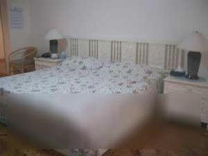 "2BR Condo for Rent in Colonnade Residences, Legazpi Village, Makati"08
