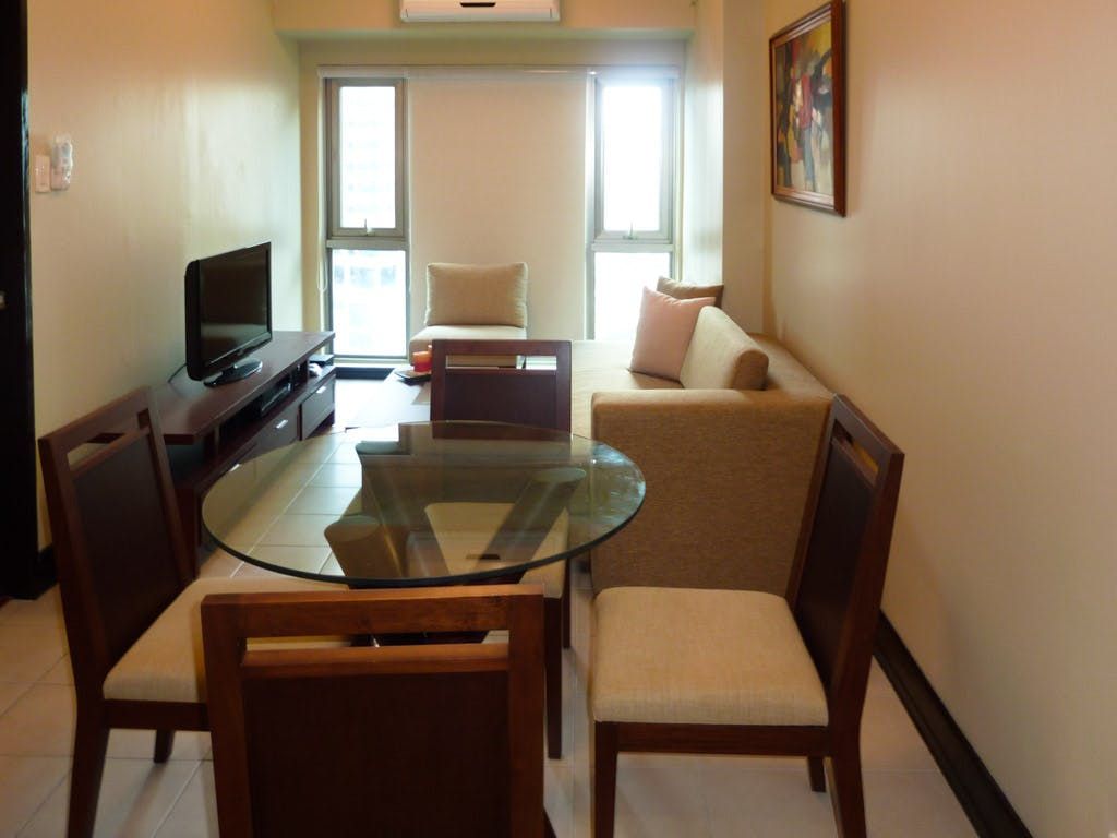 "1BR Condo for Rent in Forbeswood Parklane, BGC - Bonifacio Global City"06