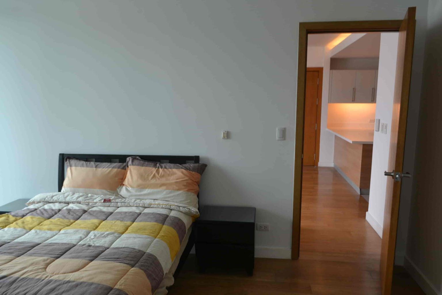 "1BR Condo for Rent in Park Terraces, San Lorenzo, Makati"04