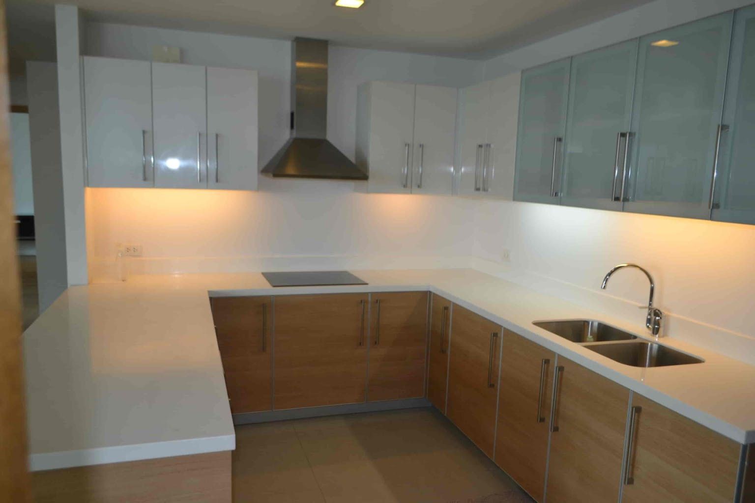 "1BR Condo for Rent in Park Terraces, San Lorenzo, Makati"10
