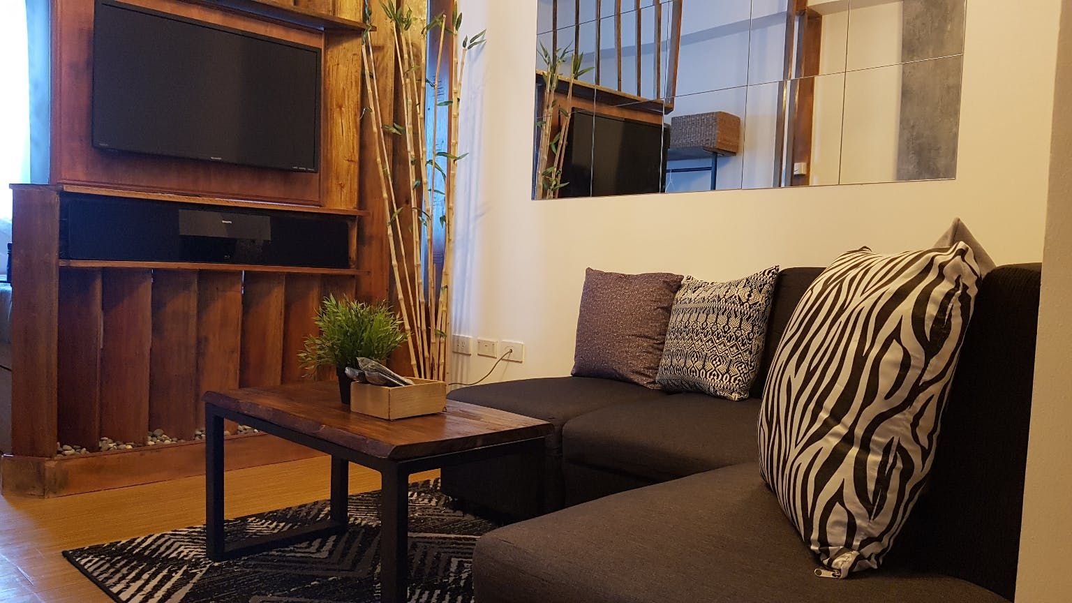 "Studio Condo for Rent in Morgan Suites Executive Residences, McKinley"03