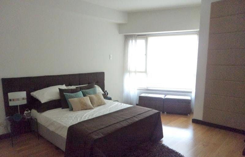 "1BR Condo for Rent in The Residences at Greenbelt, Legazpi Village, Ma"04