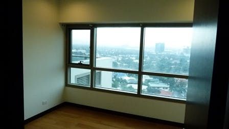 2BR Condo for Rent06