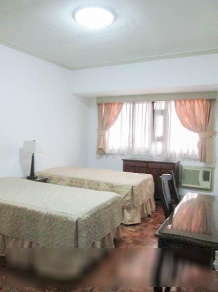 "2BR Condo for Rent in The Frabella 1, Legazpi Village, Makati"03